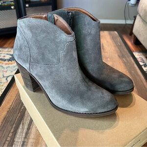 Lucky Brand Gray Suede Leather Ankle Booties - Women’s 11